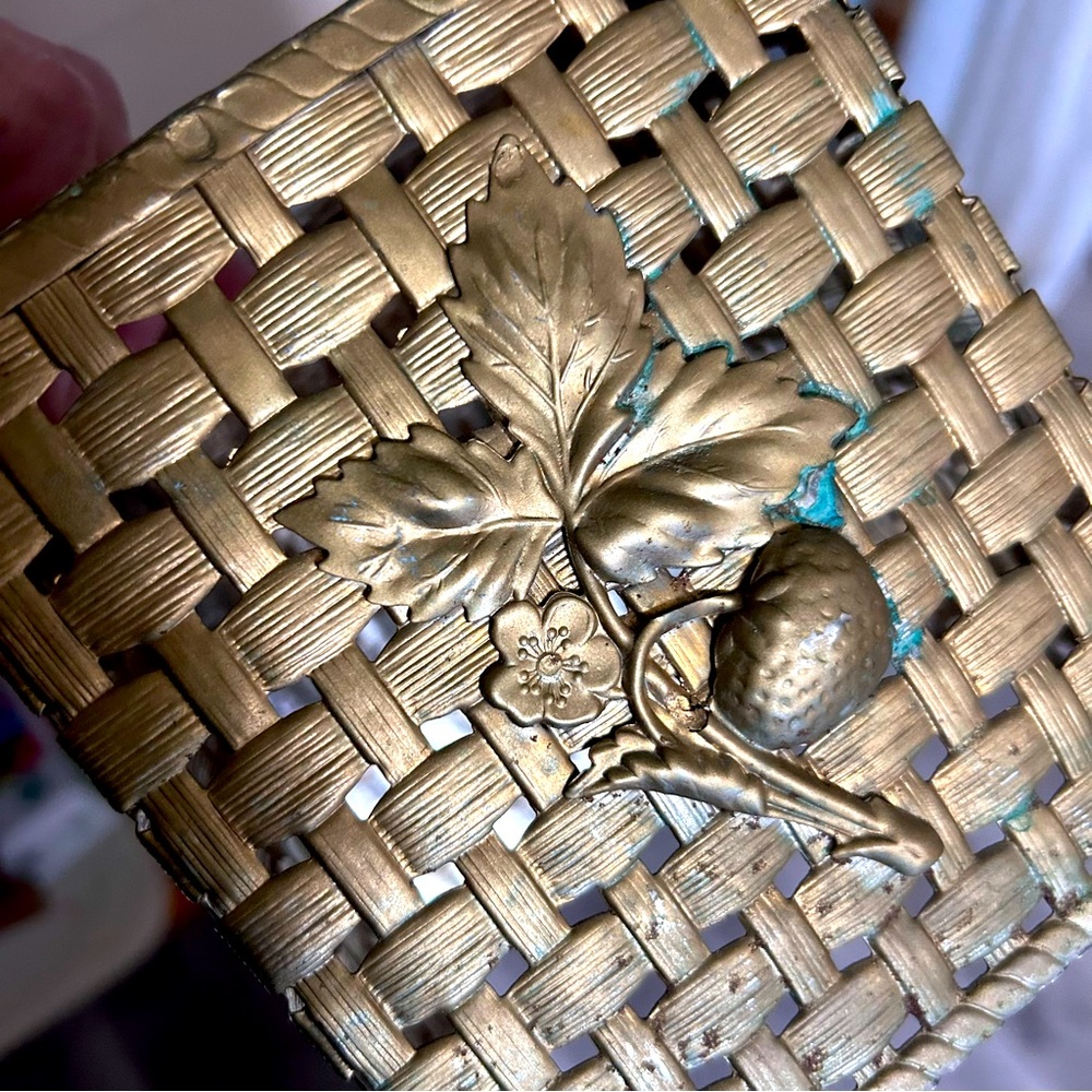 Vintage Tissue Box - Picture 2 of 6